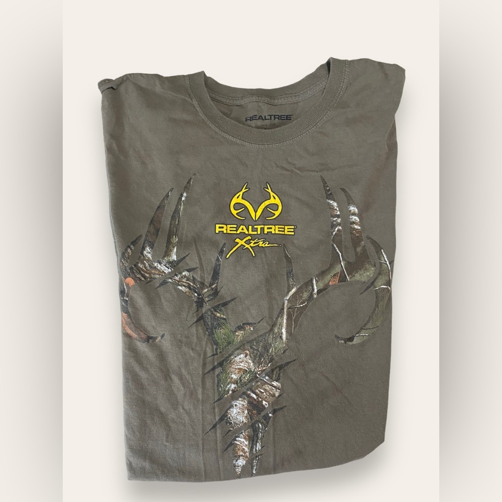Men’s graphic tee